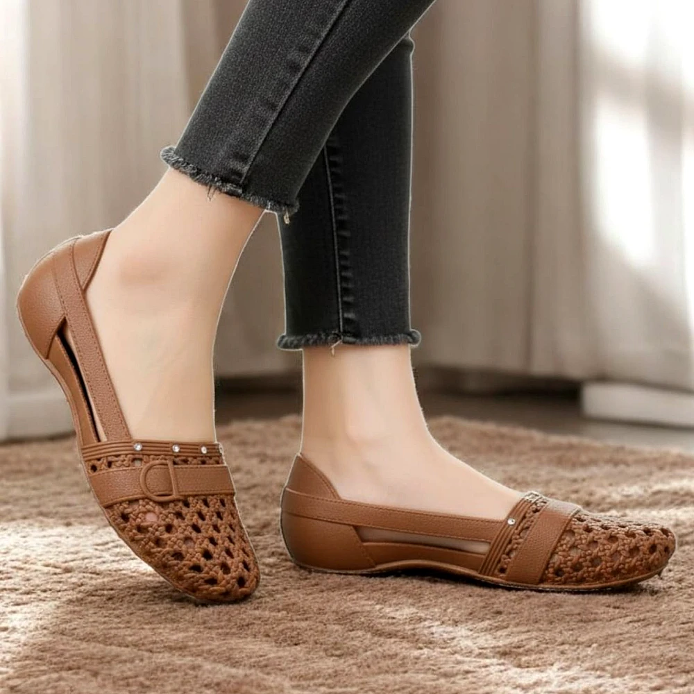 breathable-soft-pumps-with-nugs_1249_jkya.webp