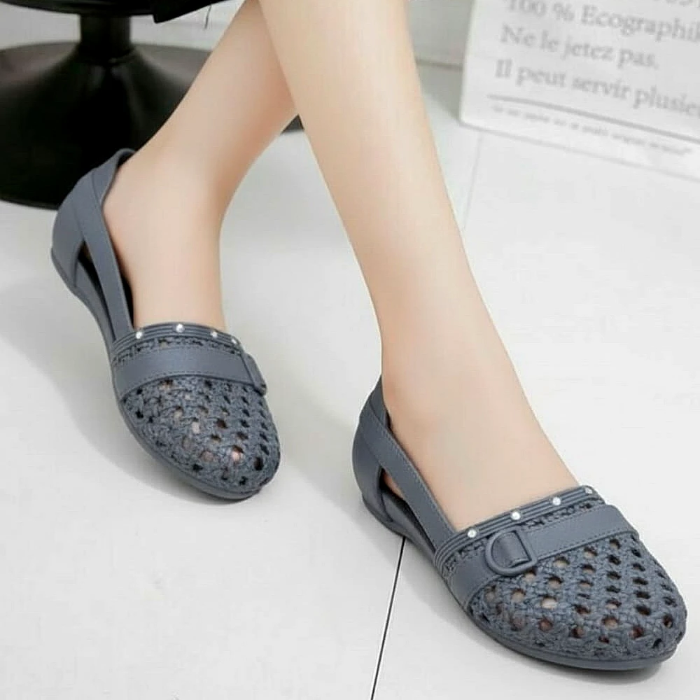 breathable-soft-pumps-with-nugs_1249_jkya.webp