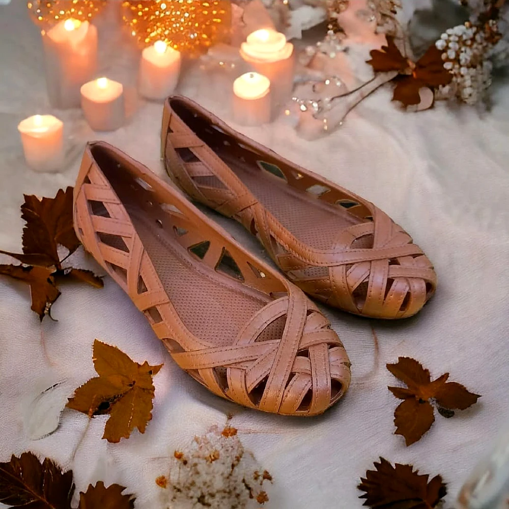 rubber-soft-airy-shoes-for-summer_1249_p2fo.webp