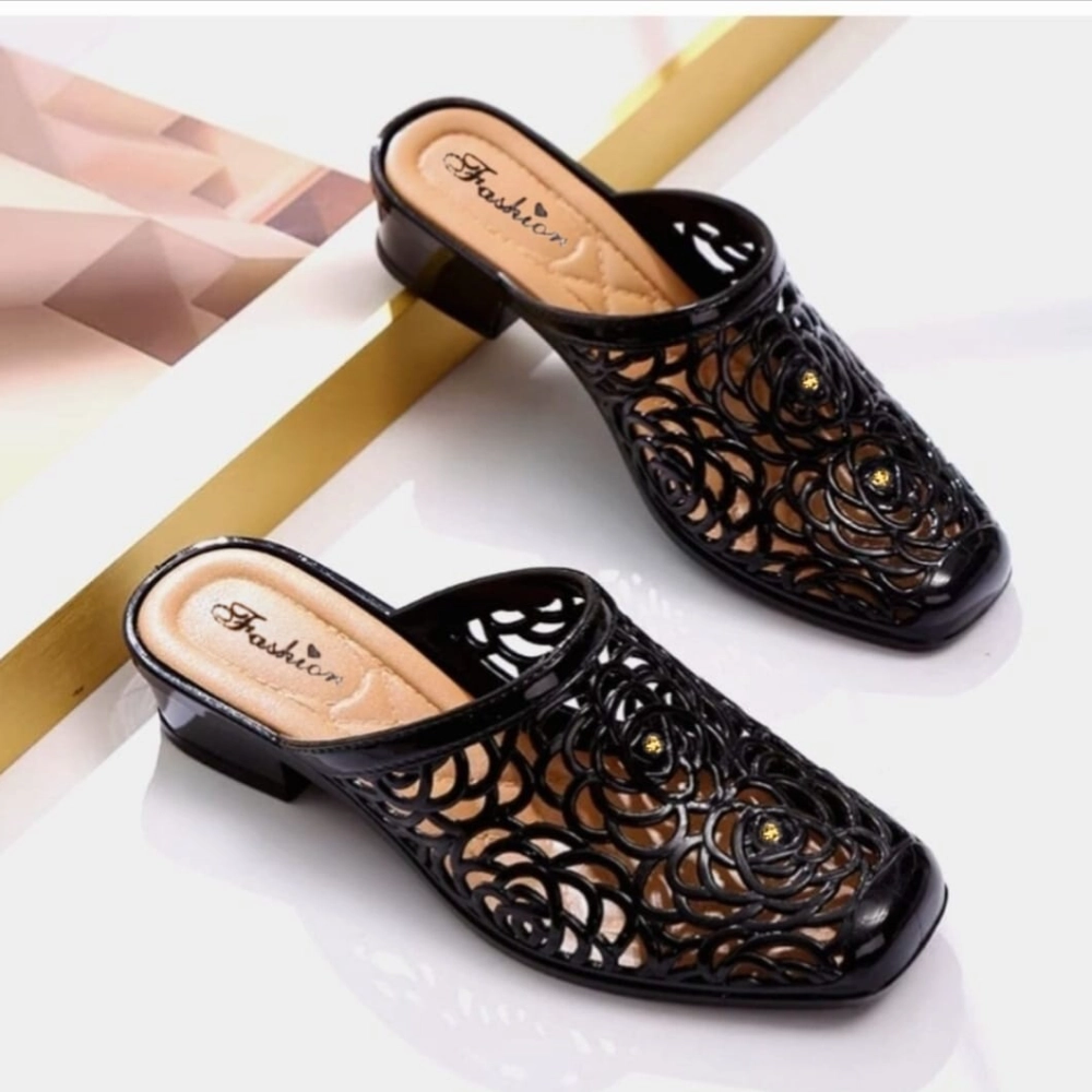 rubber-soft-flower-pattern-heel-sho_1249_tr3x.webp