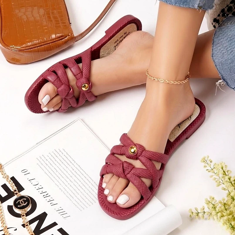 soft-cross-style-slippers_1249_2tbr.webp