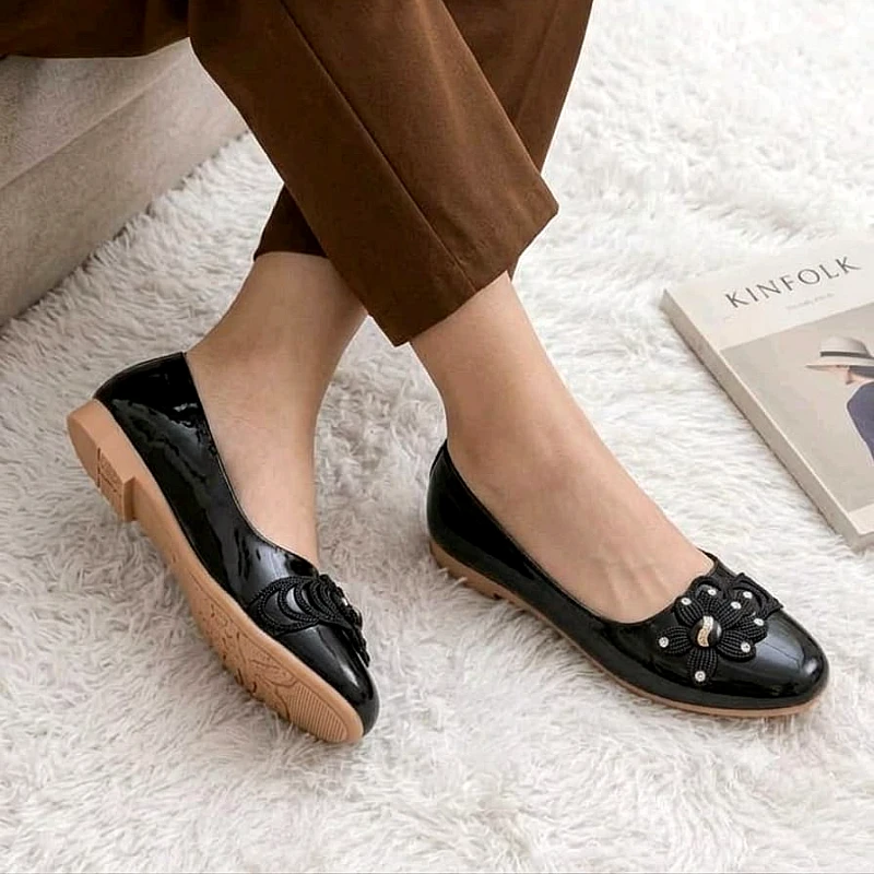 soft-rubber-comfortable-floral-flat_1249_tpyr.webp